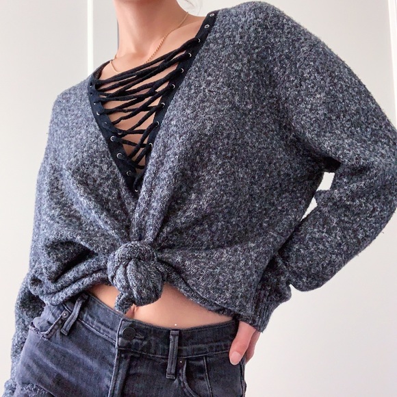 laced up v-neck sweater 🕷 - Picture 3 of 11